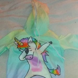 Little girls hoodie with unicorn dabbing.